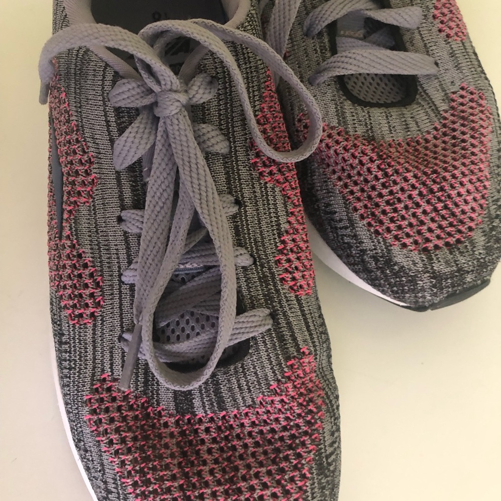 Avia Women's Athletic Sneakers in Gray and Lavender Knit Running Shoes NEW - Picture 3 of 5